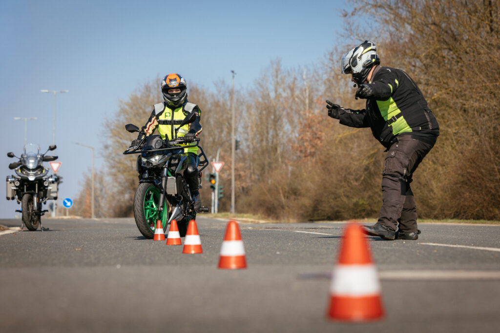 „Bike to Bike“ Motorradausbildung bei der Fahrschule Peppel in Fürth